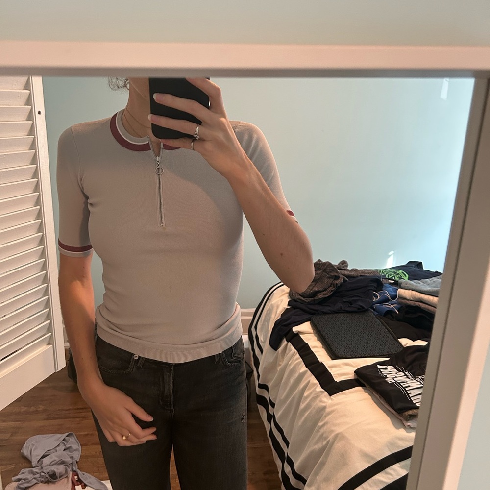 Aritzia 70s top